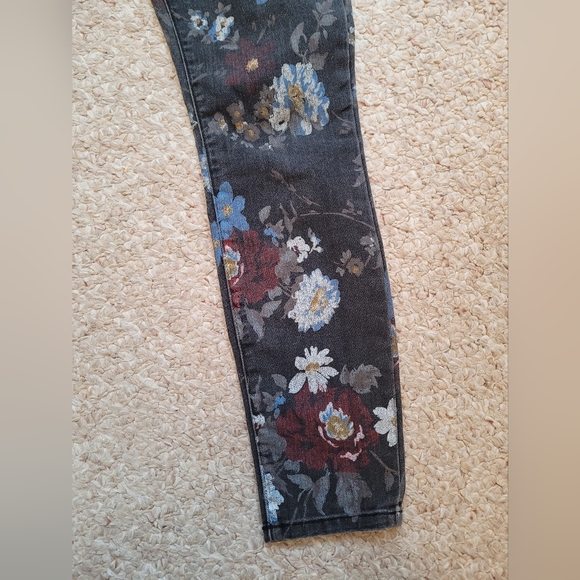 Current/Elliott Painted Floral Jeans - Picture 2 of 9